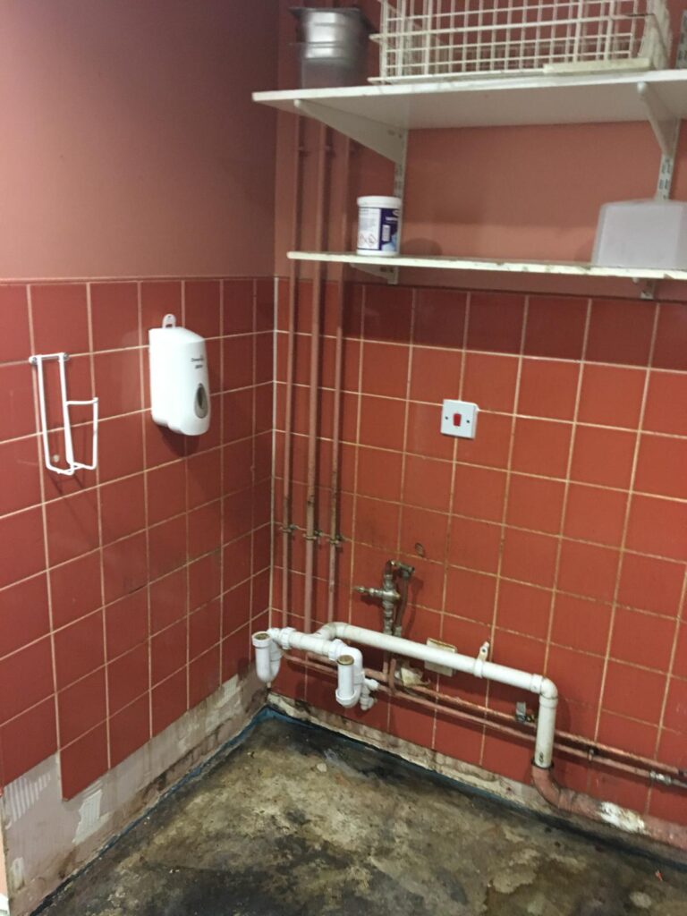 Beefeater Potwash Wet Area - Before